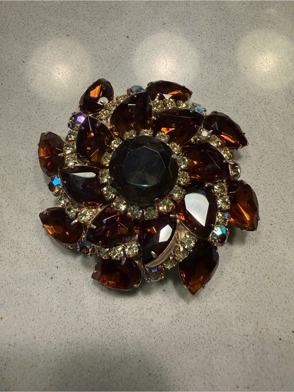 Vintage 3.5” Amber Brown Rhinestone Statement Brooch Gold Tone